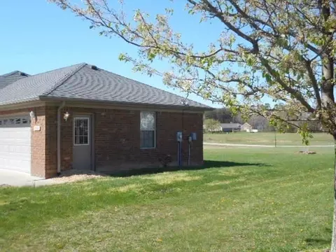 223 Keith Dr, Berea, KY 40403 photo 3