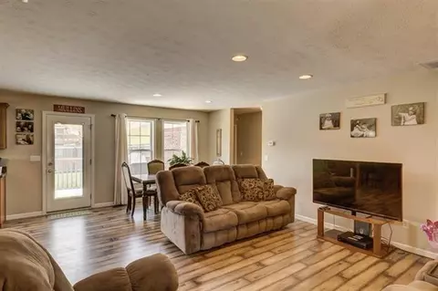 1029 Eagle Point Dr, Berea, KY 40403 photo 13