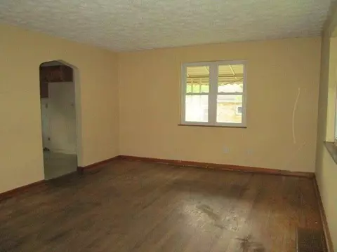 668 Sipple Dr, Covington, KY 41015 photo 4
