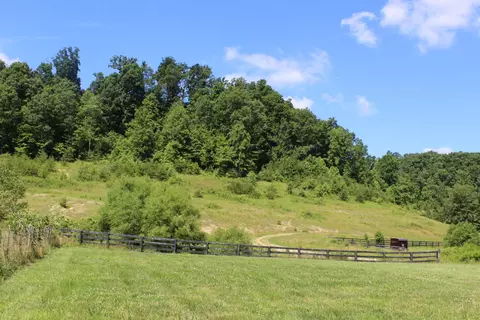 3075 Lambert Rd, Mount Vernon, KY 40456 photo 2