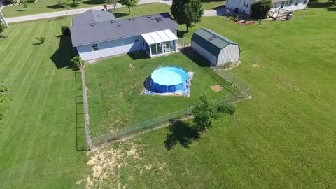 1055 Breezy Ln, Berea, KY 40403 photo 7
