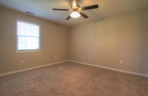 1055 Breezy Ln, Berea, KY 40403 photo 23