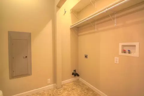 1055 Breezy Ln, Berea, KY 40403 photo 3