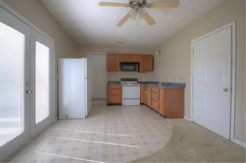 1055 Breezy Ln, Berea, KY 40403 photo 27