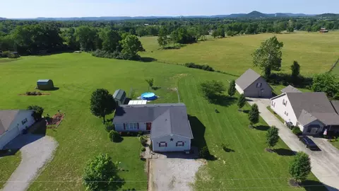 1055 Breezy Ln, Berea, KY 40403 photo 8