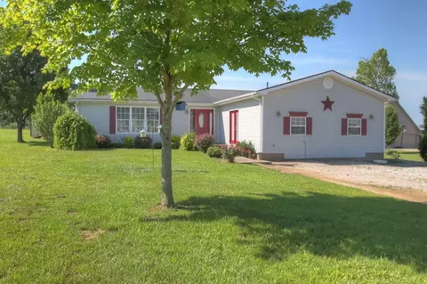 1055 Breezy Ln, Berea, KY 40403 photo 9