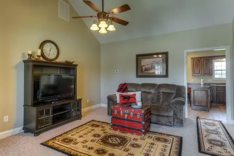 128 Commerce Dr, Berea, KY 40403 photo 6