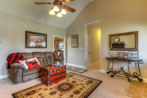 128 Commerce Dr, Berea, KY 40403 photo 8
