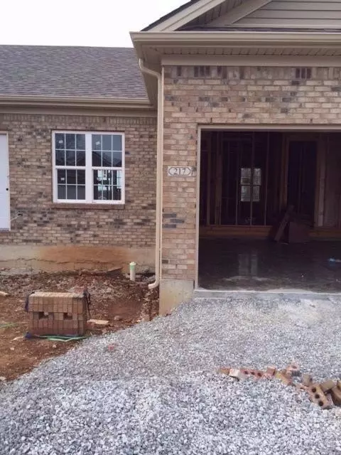 217 Sturbridge Dr, Georgetown, KY 40324 photo 2