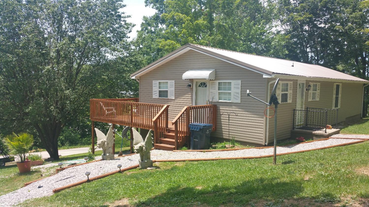 208 Douglas Ave, Corbin, KY 40701 photo 2