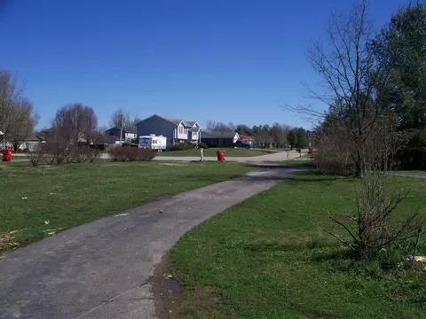 117 Rainbow Ct, Berea, KY 40403 photo 2
