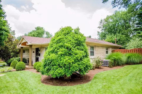 705 Seattle Dr, Lexington, KY 40503 photo 2