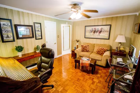 705 Seattle Dr, Lexington, KY 40503 photo 9