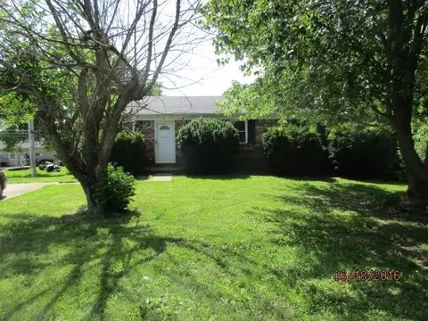 103 Moss St, Lancaster, KY 40444 photo 1