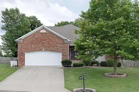 120 Hidden Paddock Ln, Georgetown, KY 40324 photo 2