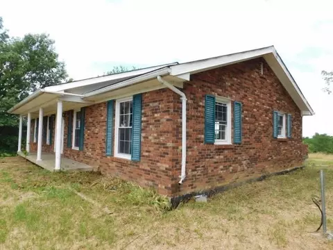 351 Thompson, Lancaster, KY 40444 photo 3