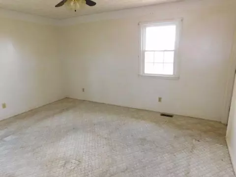 351 Thompson, Lancaster, KY 40444 photo 19