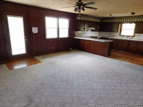 351 Thompson, Lancaster, KY 40444 photo 5