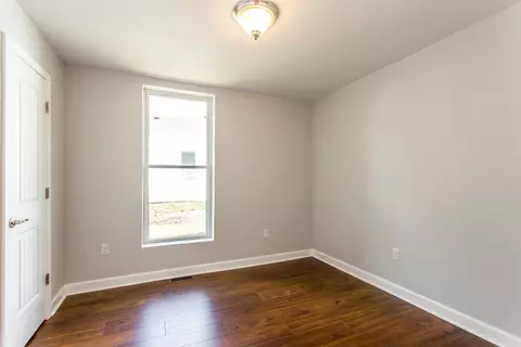 139 E 8th St, Paris, KY 40361 photo 9
