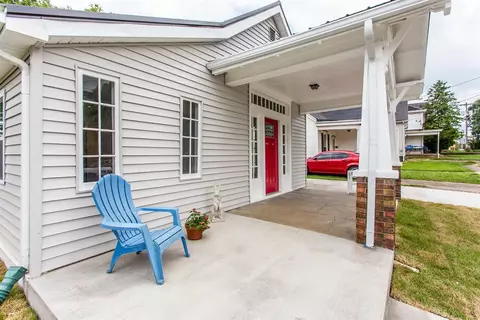 139 E 8th St, Paris, KY 40361 photo 4