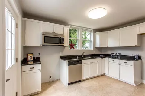 139 E 8th St, Paris, KY 40361 photo 5