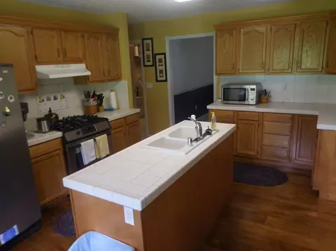 375 Eagle Dr, Morehead, KY 40351 photo 8