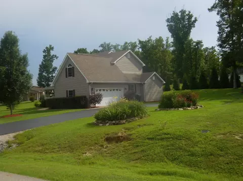 375 Eagle Dr, Morehead, KY 40351 photo 3