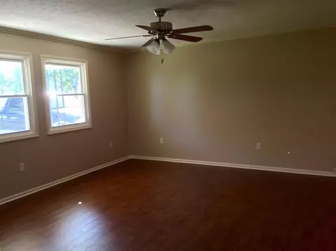 329 Smith Ln, Berea, KY 40403 photo 2