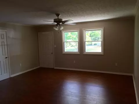 329 Smith Ln, Berea, KY 40403 photo 3