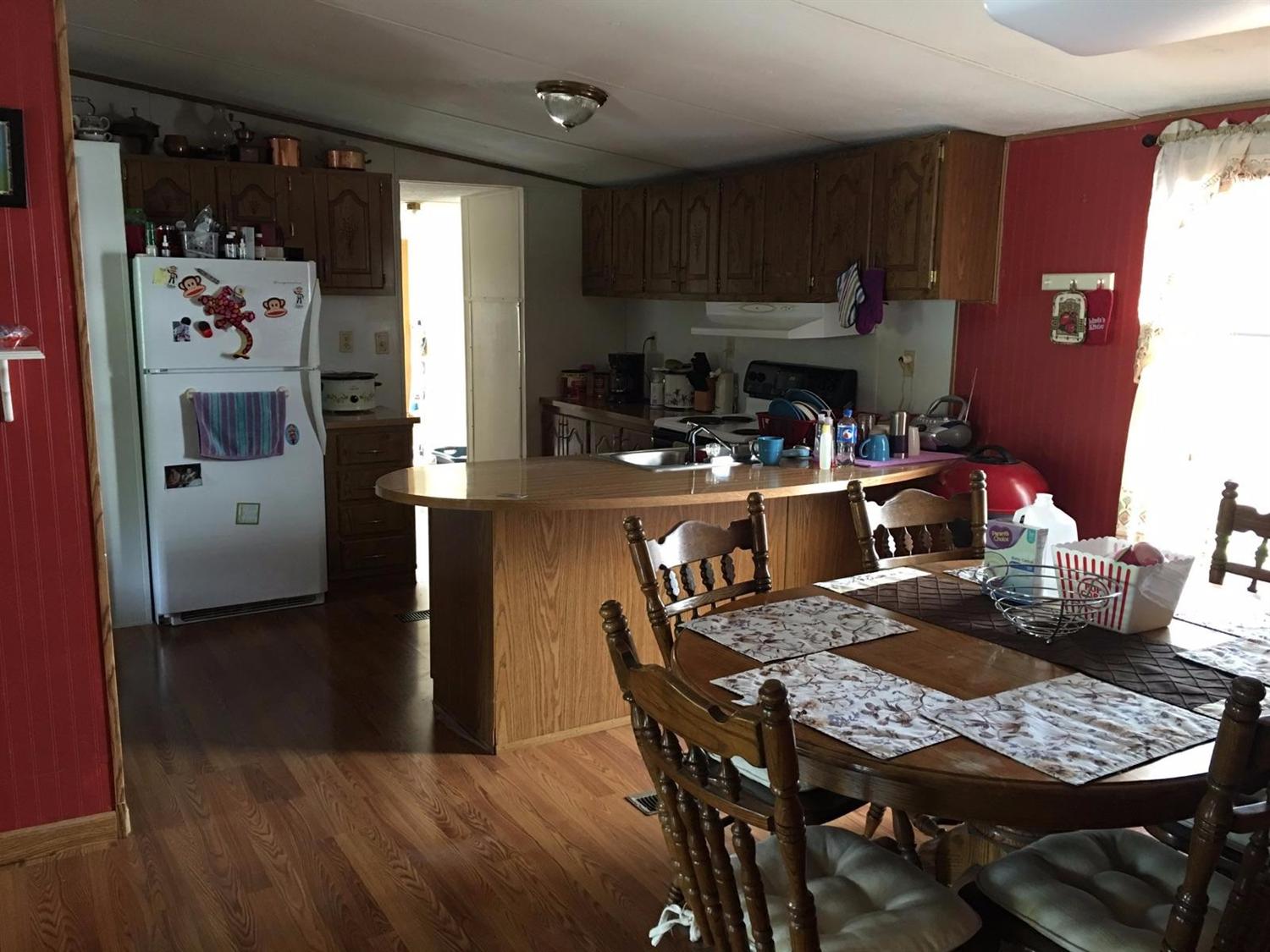 451 Edgewater Forest Rd, Corbin, KY 40701 photo 2