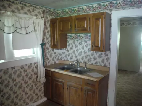 905 W 7th St, Corbin, KY 40701 photo 3
