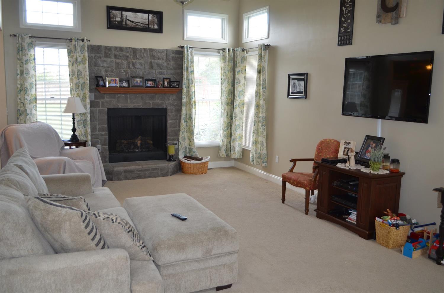 112 Pendleton Ln, Frankfort, KY 40601 photo 3