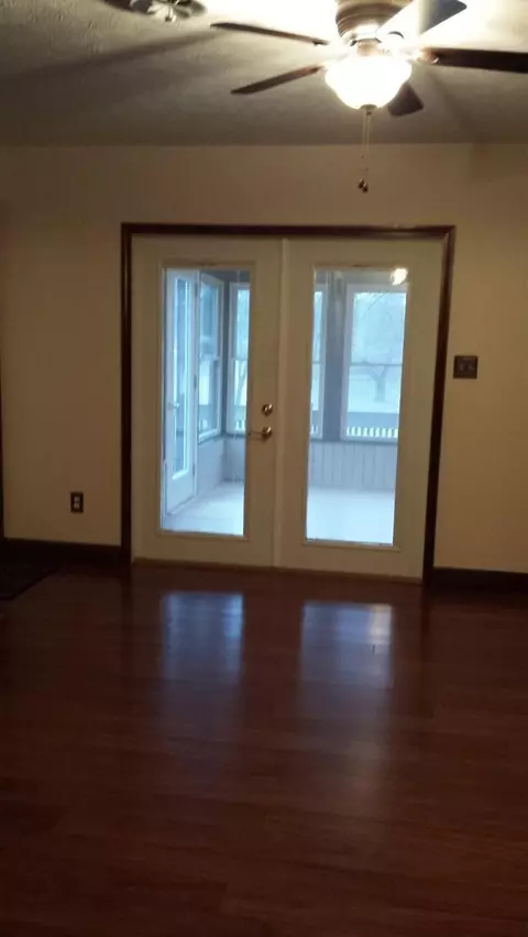 295 Maple Ave, Burnside, KY 42519 photo 8