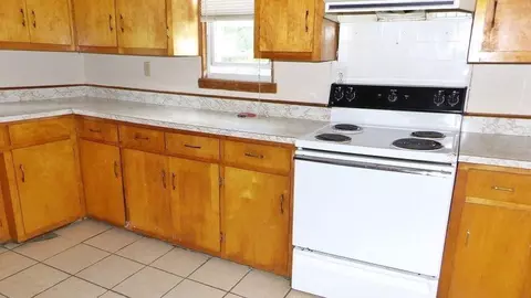 215 Hickory Nut Rd, Nancy, KY 42544 photo 6
