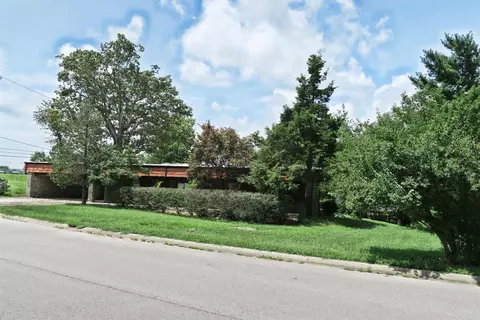 401 Talbott Dr, Wilmore, KY 40390 photo 1