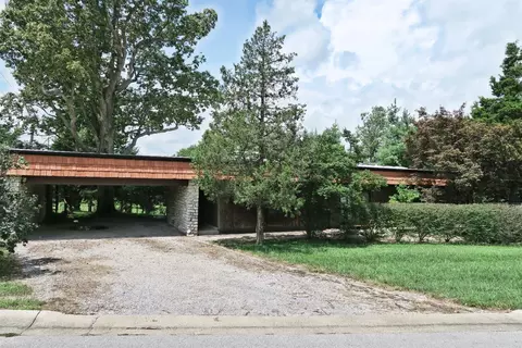 401 Talbott Dr, Wilmore, KY 40390 photo 2
