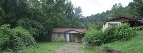 651 S Us Highway 119, Baxter, KY 40806 photo 1