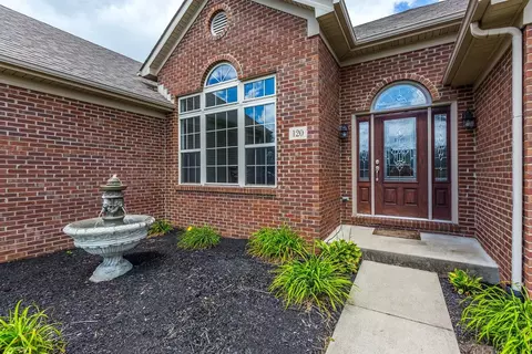 120 Legacy Dr, Berea, KY 40403 photo 3