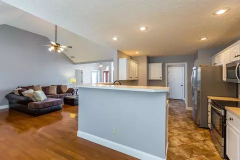 120 Legacy Dr, Berea, KY 40403 photo 10