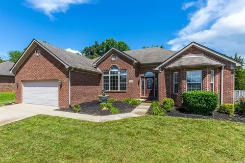 120 Legacy Dr, Berea, KY 40403 photo 2