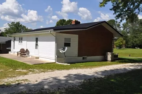 1075 Maple St, Stanton, KY 40380 photo 3