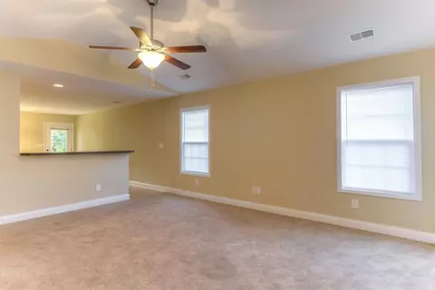 195 Stephen Dr, Georgetown, KY 40324 photo 3