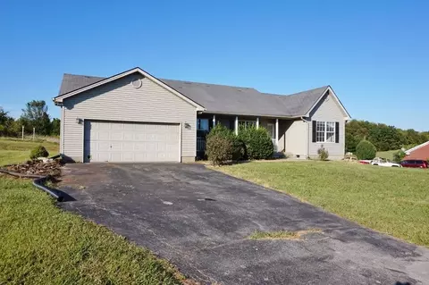 172 Rolling Meadows Dr, Lancaster, KY 40444 photo 2