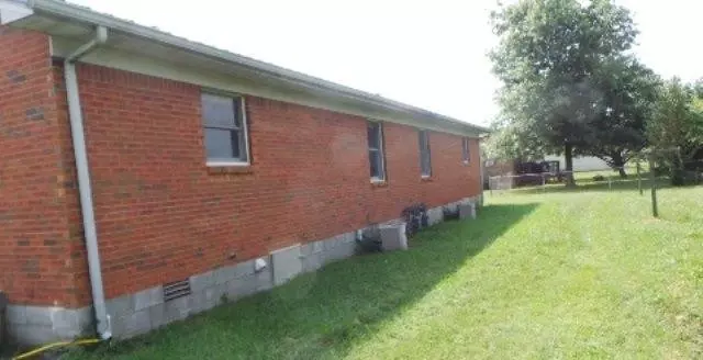  120 Hayden Dr, Bardstown, KY 40004 photo 2