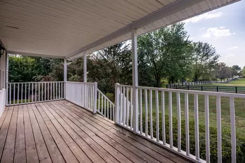 199 Austerlitz Rd, Paris, KY 40361 photo 7