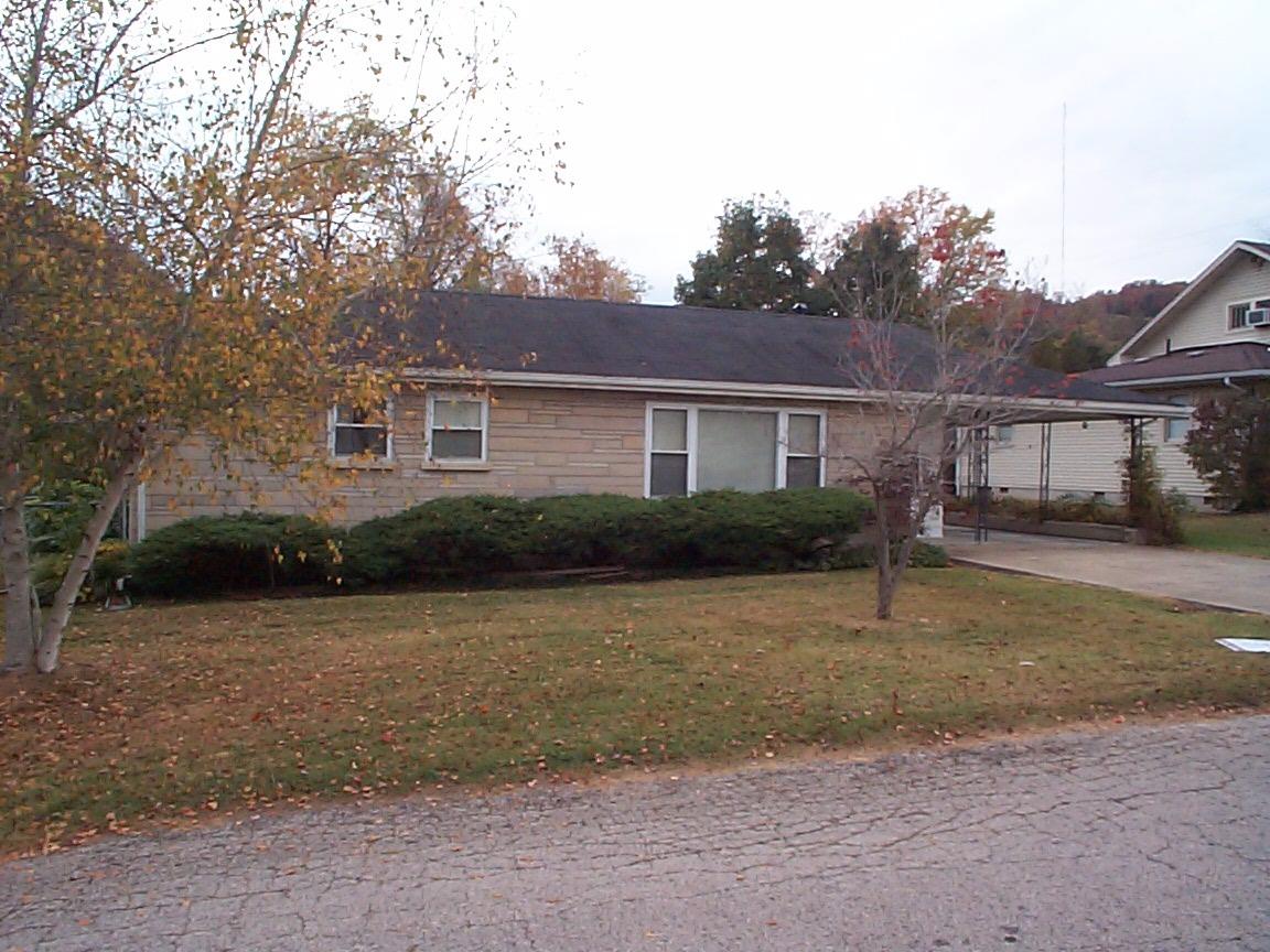 413 Bishop Ct, Morehead, KY 40351 photo 2