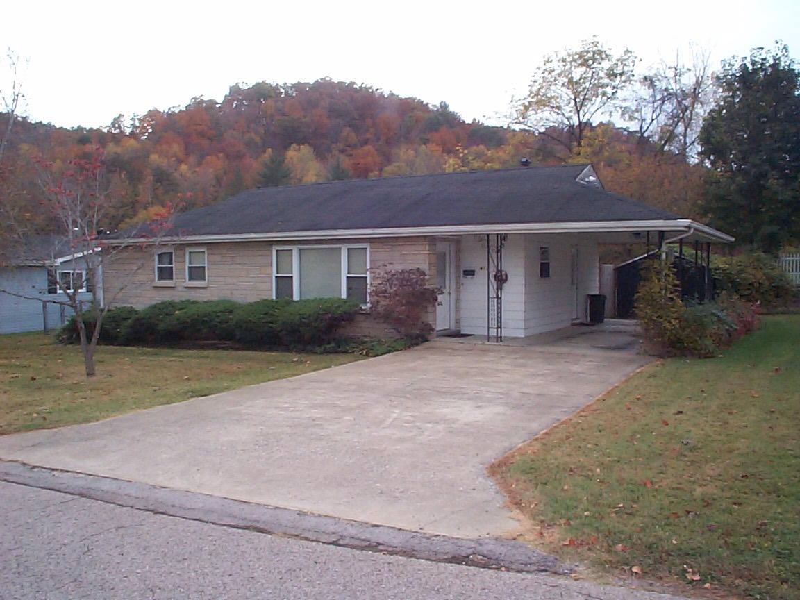 413 Bishop Ct, Morehead, KY 40351 photo 1