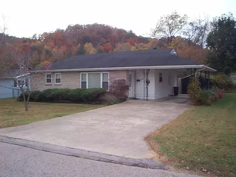 413 Bishop Ct, Morehead, KY 40351 photo 1