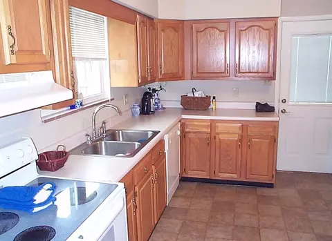 413 Bishop Ct, Morehead, KY 40351 photo 12