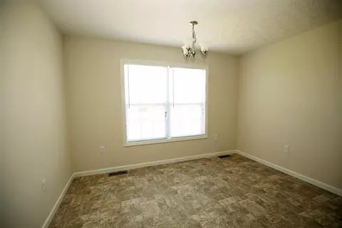 553 S Fork Dr, Berea, KY 40403 photo 4